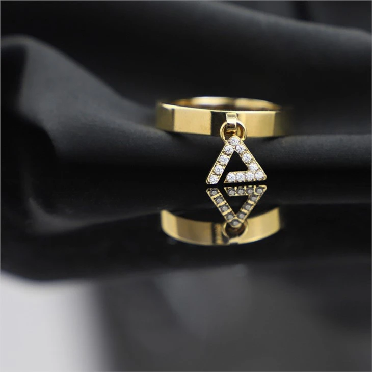 Charm Ring Women 03 Charm Ring Women 03