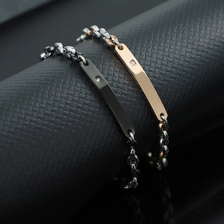 Single Zircon Accent Chain-Link Stainless Steel Bracelet best Single Zircon Accent Chain-Link Stainless Steel Bracelet best